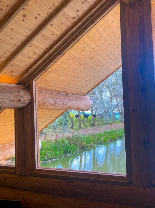 Log Cabin/Hot Tub On Private Lake Jurassic Coast Bridport Exteriér fotografie