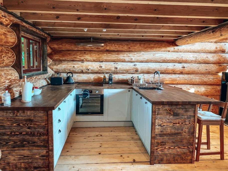 Log Cabin/Hot Tub On Private Lake Jurassic Coast Bridport Exteriér fotografie